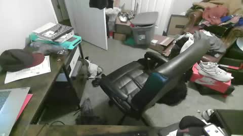 Snapshot of mrman521 chatting on 12-31-24, 01:52 mrman521 online show from 12-31-24, 01:52