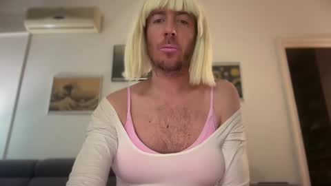 TaleOfLaura online show from 02-11-26, 10:26