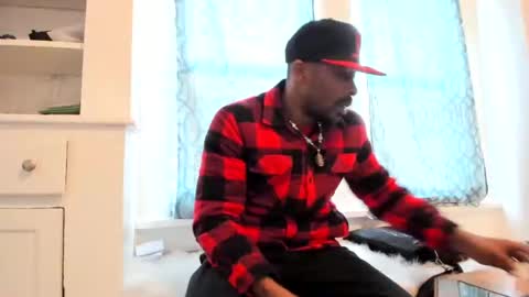 Snapshot of mromg007 chatting on 12-24-24, 03:58 mromg007 online show from 12-24-24, 03:58