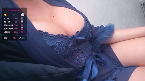 Snapshot of mrscummings chatting on 09-23-25, 11:57 C online show from 09-23-25, 11:57