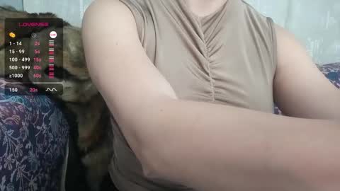 Snapshot of mrscummings chatting on 02-07-26, 02:32 C online show from 02-07-26, 02:32