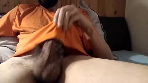 Snapshot of mrsilo77777 chatting on 12-17-25, 01:06 mrsilo77777 online show from 12-17-25, 01:06