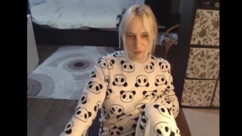 Sasha online show from 11-05-25, 02:22