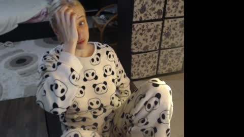 Sasha online show from 04-11-26, 07:18