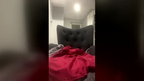 Snapshot of ms_discreet chatting on 06-24-26, 02:54 ms_discreet online show from 06-24-26, 02:54