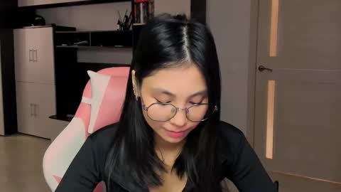 ms_emily_ online show from 09-25-25, 09:57