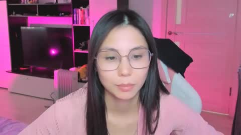 ms_emily_ online show from 04-11-26, 09:46