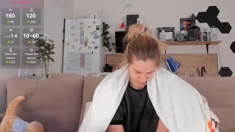 Ms ForYOU online show from 10-17-25, 04:15