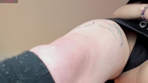 Snapshot of ms_pickless chatting on 12-18-24, 05:00 Annabelle  online show from 12-18-24, 05:00