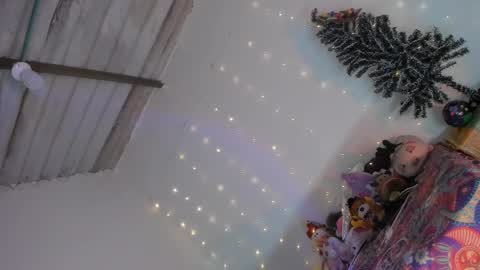 Snapshot of ms_pickless chatting on 12-22-25, 01:41 Annabelle online show from 12-22-25, 01:41
