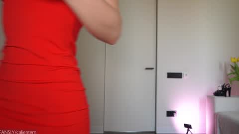 Snapshot of ms_seductive chatting on 03-08-25, 01:57 Your M online show from 03-08-25, 01:57