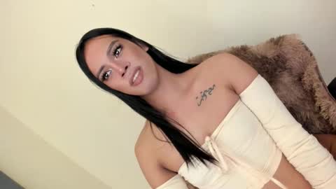 Snapshot of ms_selenaxx chatting on 01-13-25, 11:27 selena online show from 01-13-25, 11:27