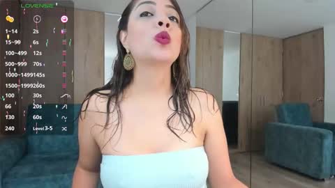 Snapshot of ms_valerypawg chatting on 02-18-26, 10:11 Valery Torres online show from 02-18-26, 10:11