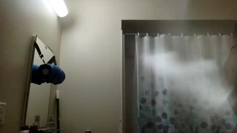 Snapshot of msdaddy727 chatting on 12-16-25, 10:31 msdaddy727 online show from 12-16-25, 10:31