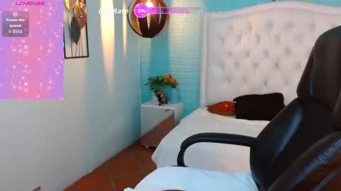 Jossie online show from 09-30-25, 05:12