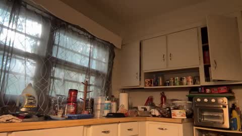 Snapshot of mskitty000 chatting on 09-15-25, 09:37 mskitty000 online show from 09-15-25, 09:37