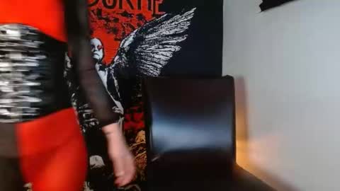 Snapshot of msvioletx chatting on 10-27-25, 06:06 MsVioletx online show from 10-27-25, 06:06