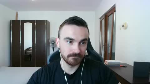 Snapshot of mu5clemania chatting on 01-17-26, 07:57 Victor online show from 01-17-26, 07:57