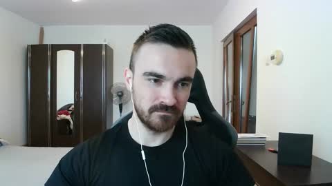 Snapshot of mu5clemania chatting on 01-19-26, 07:34 Victor online show from 01-19-26, 07:34