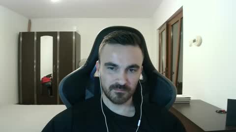 Snapshot of mu5clemania chatting on 02-04-26, 06:47 Victor online show from 02-04-26, 06:47