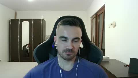 Snapshot of mu5clemania chatting on 02-06-26, 08:23 Victor online show from 02-06-26, 08:23