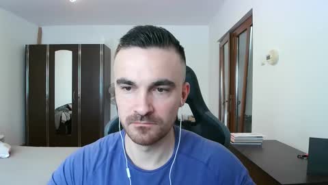 Snapshot of mu5clemania chatting on 02-07-26, 08:29 Victor online show from 02-07-26, 08:29