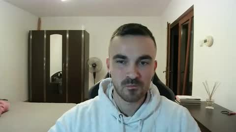 Snapshot of mu5clemania chatting on 02-26-26, 04:17 Victor online show from 02-26-26, 04:17