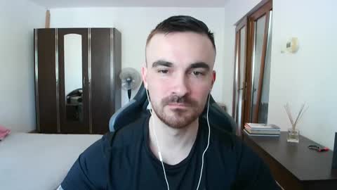 Snapshot of mu5clemania chatting on 02-28-26, 10:16 Victor online show from 02-28-26, 10:16