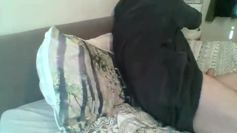 Snapshot of muff74 chatting on 10-05-25, 08:23 muff74 online show from 10-05-25, 08:23