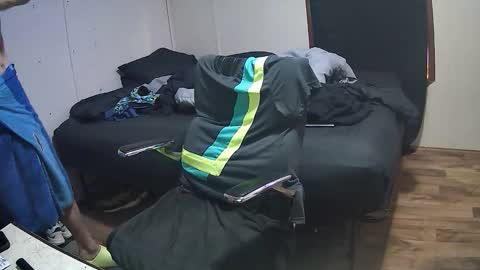 Muffdiver online show from 03-05-26, 12:23