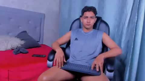 Snapshot of muichiro_tokito1 chatting on 12-24-24, 04:22 muichiro tokito1 online show from 12-24-24, 04:22