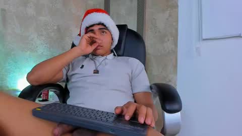 Snapshot of muichiro_tokito1 chatting on 12-26-24, 07:03 muichiro tokito1 online show from 12-26-24, 07:03