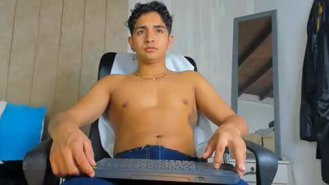 Snapshot of muichiro_tokito1 chatting on 02-06-25, 04:42 muichiro tokito1 online show from 02-06-25, 04:42