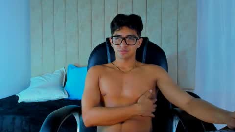 Snapshot of muichiro_tokito1 chatting on 02-22-25, 04:18 muichiro tokito1 online show from 02-22-25, 04:18