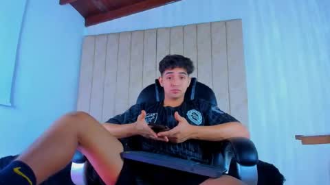 Snapshot of muichiro_tokito1 chatting on 03-07-25, 04:13 muichiro tokito1 online show from 03-07-25, 04:13