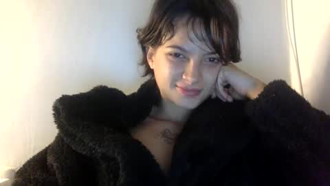 Snapshot of munchi_ chatting on 12-10-24, 11:11   online show from 12-10-24, 11:11
