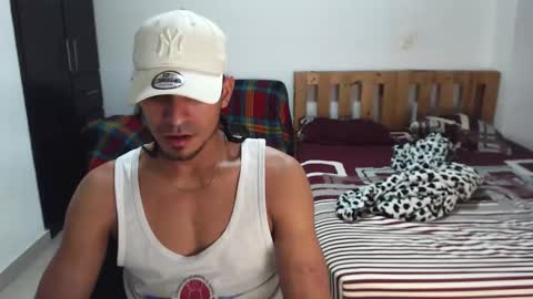 Snapshot of muscle_man1 chatting on 02-27-26, 02:11 Mike online show from 02-27-26, 02:11