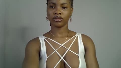 muscle_queen0 online show from 03-01-26, 09:22