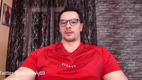 Snapshot of muscleaj69 chatting on 01-19-25, 03:42 AJ online show from 01-19-25, 03:42