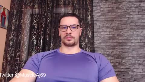 Snapshot of muscleaj69 chatting on 02-01-25, 06:19 AJ online show from 02-01-25, 06:19