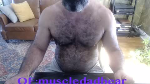 Snapshot of muscledadbear chatting on 09-21-25, 02:51 Jordan El Din online show from 09-21-25, 02:51
