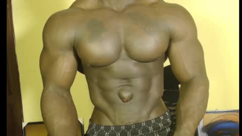 musclegod23 online show from 02-25-25, 04:46