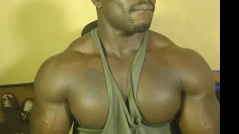 musclegod23 online show from 03-05-25, 06:12