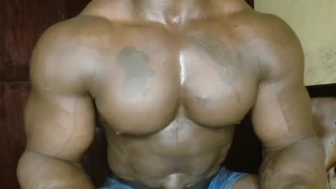 Snapshot of musclegodsammy23 chatting on 02-17-26, 02:46 musclegod23 online show from 02-17-26, 02:46