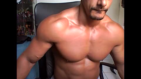 Snapshot of muscleoss chatting on 01-28-25, 03:35 muscleoss online show from 01-28-25, 03:35