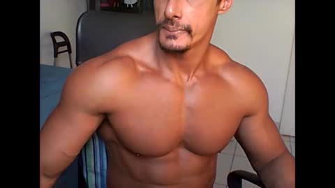 Snapshot of muscleoss chatting on 02-06-25, 04:58 muscleoss online show from 02-06-25, 04:58
