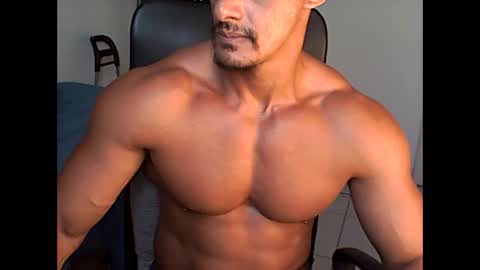 Snapshot of muscleoss chatting on 02-07-25, 08:42 muscleoss online show from 02-07-25, 08:42