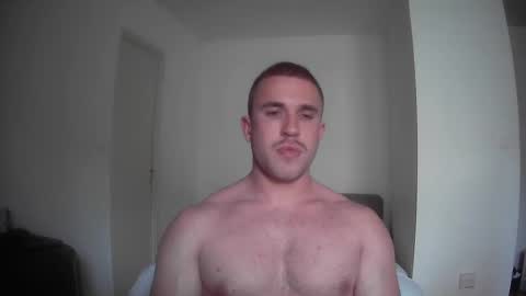 Snapshot of muscleshow00 chatting on 02-27-25, 04:10 muscleshow00 online show from 02-27-25, 04:10