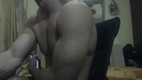 Snapshot of musculargod chatting on 12-09-24, 12:12 SexyMuscled online show from 12-09-24, 12:12
