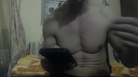 Snapshot of musculargod chatting on 12-22-24, 10:15 SexyMuscled online show from 12-22-24, 10:15